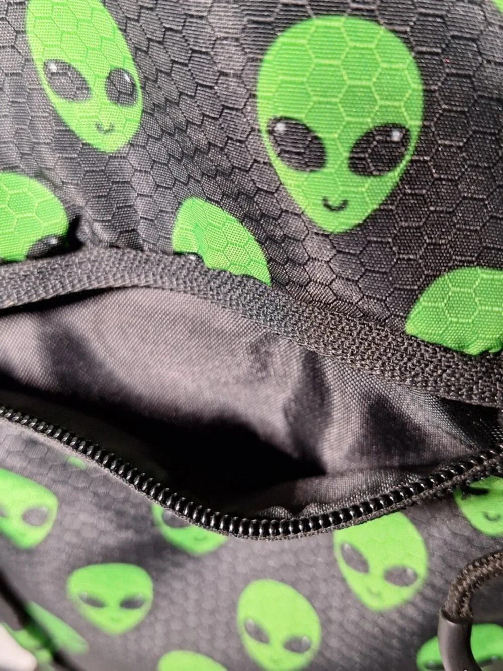*SALE* Vibedration Hydration Backpack w/o Bladder, Black Green, Aliens, Used